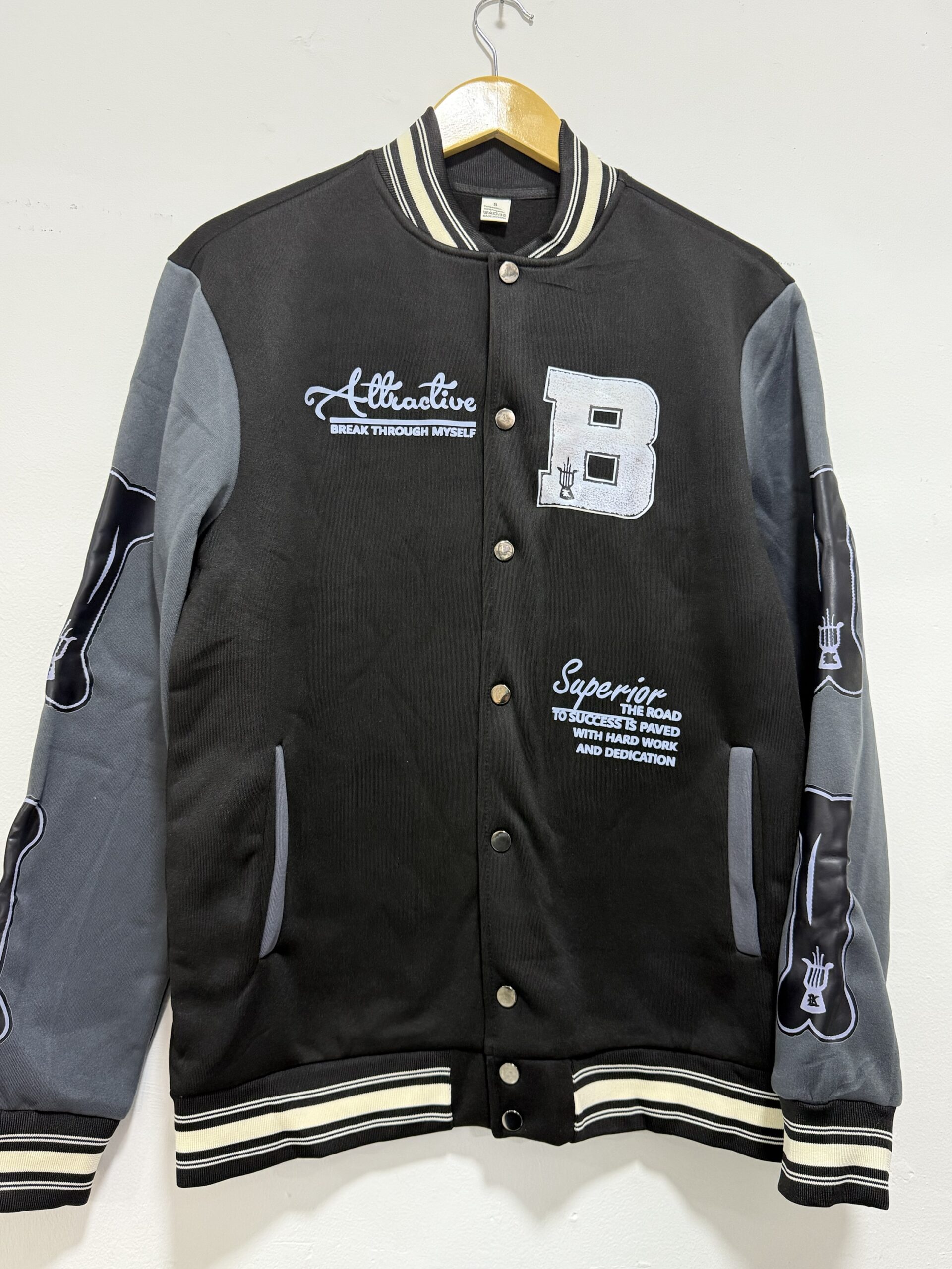 Chaqueta estilo universitaria - S453