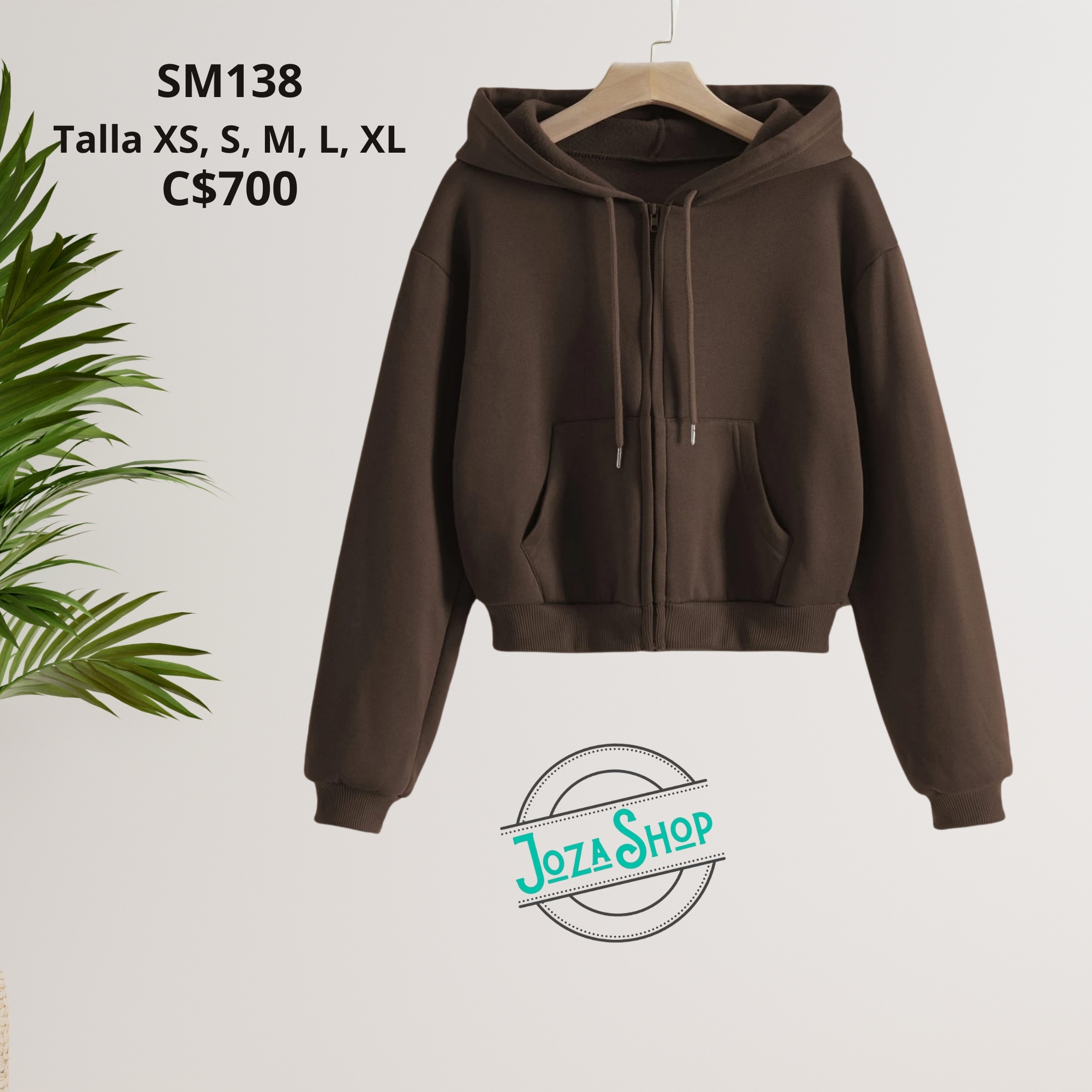 Chaqueta con capucha.--SM138